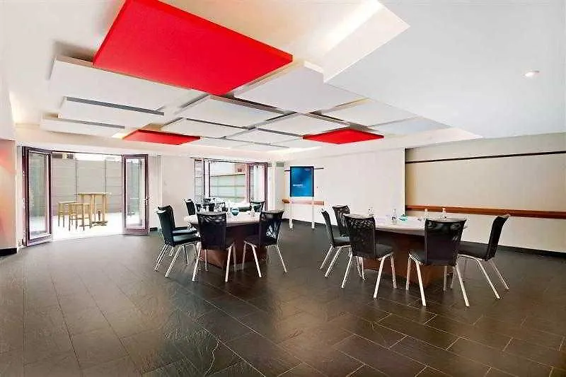 **** Szálloda Novotel Montreal Center Kanada
