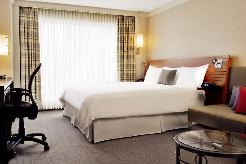 Novotel Montreal Center
