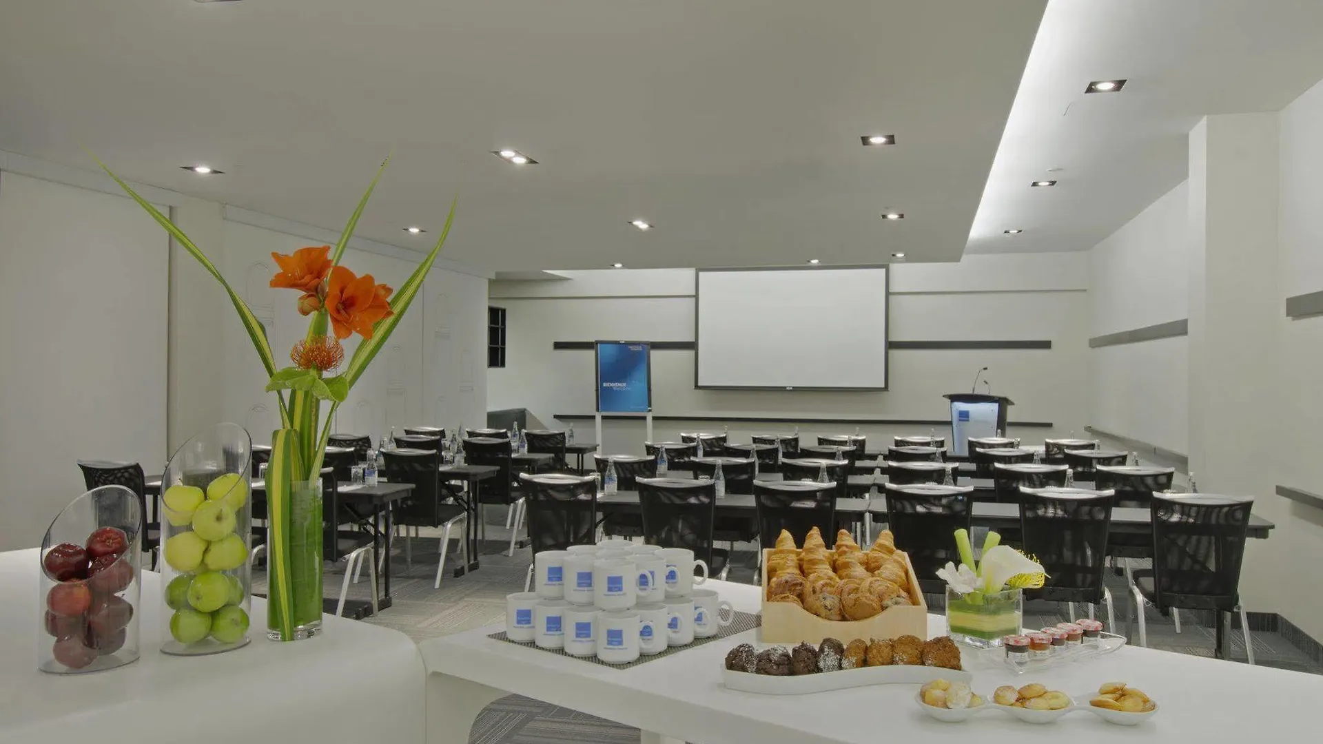 Novotel Montreal Center